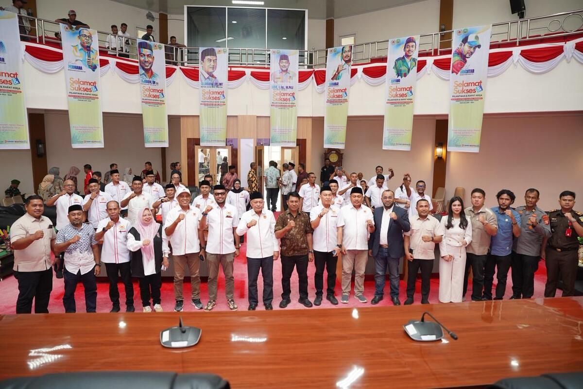 Wagub Sarbin Lantik Pengurus KONI Haltim, Tekankan Olahraga sebagai Investasi Jangka Panjang