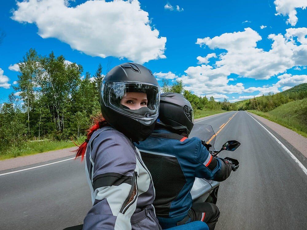 5 Arti Mimpi Dibonceng Pacar Naik Motor Menurut Psikologi, Pertanda Apa?