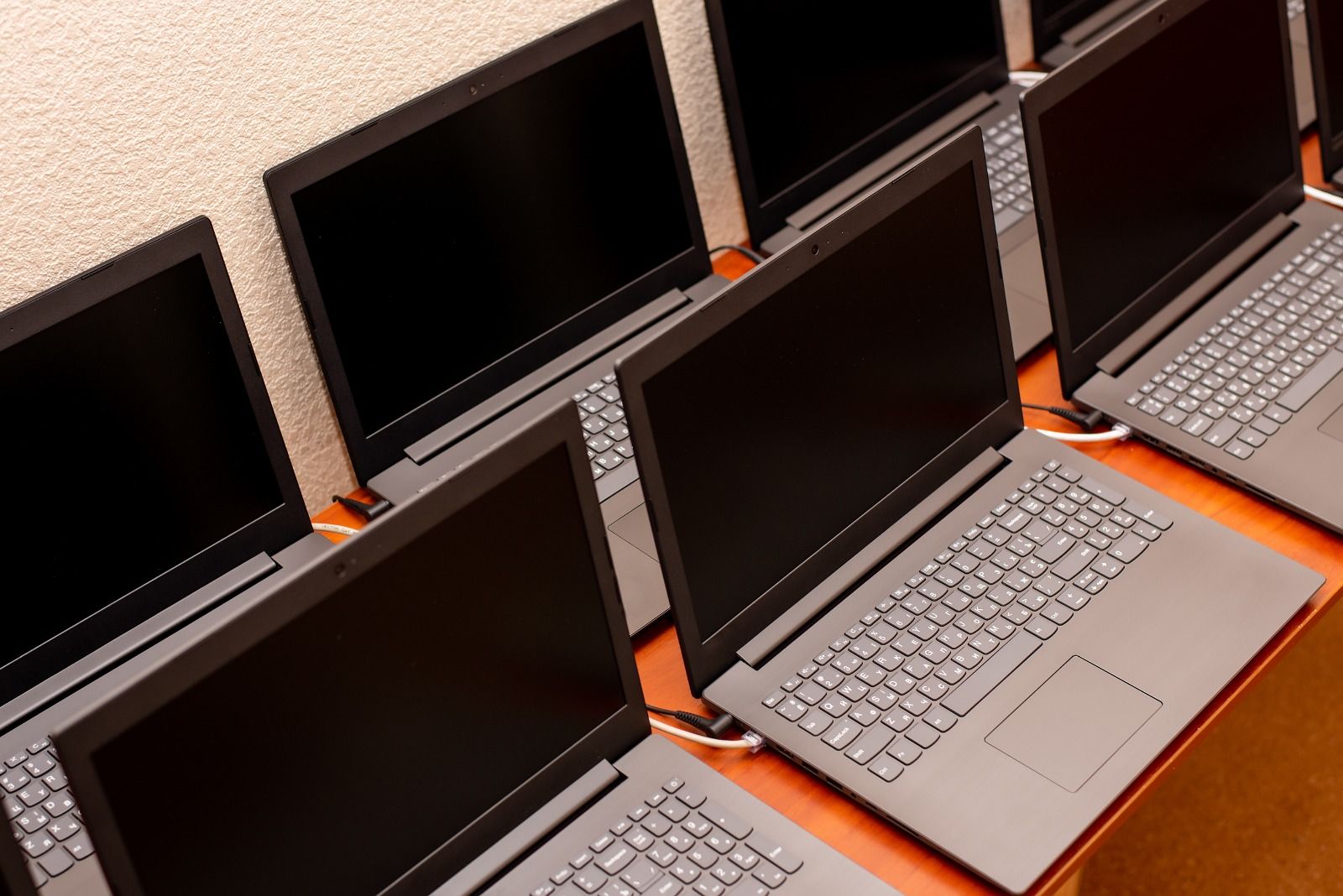 5 Tips Beli Laptop Bekas Murah 2026, Biar Nggak Zonk!