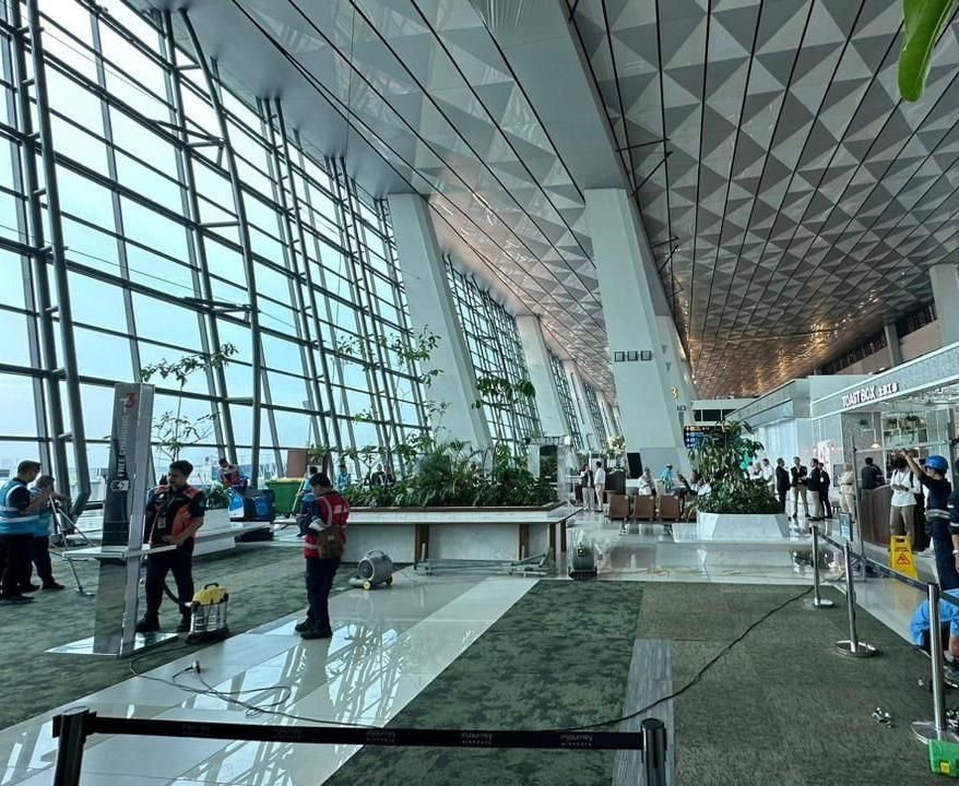 Cuaca Buruk Picu Go Around dan Pengalihan Penerbangan di Bandara Soekarno-Hatta