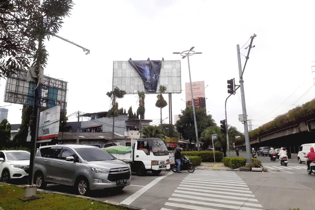Baliho Film Horor “Aku Harus Mati” Dicopot, Pemprov DKI Jakarta Beri Peringatan Keras