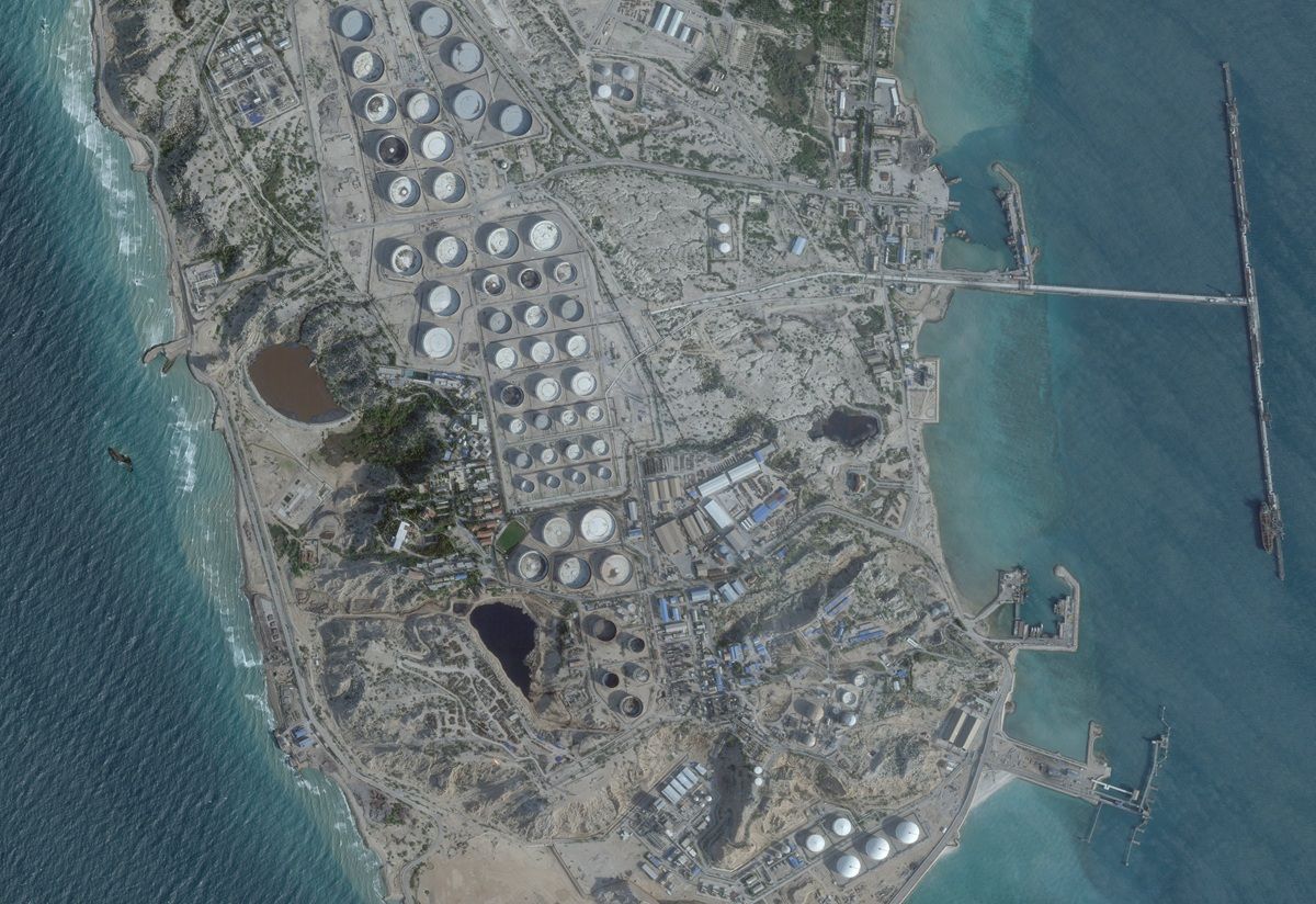 Mengenal Pulau Kharg: Keran Minyak Iran yang Pegang Kendali atas Stabilitas Harga Energi Global!