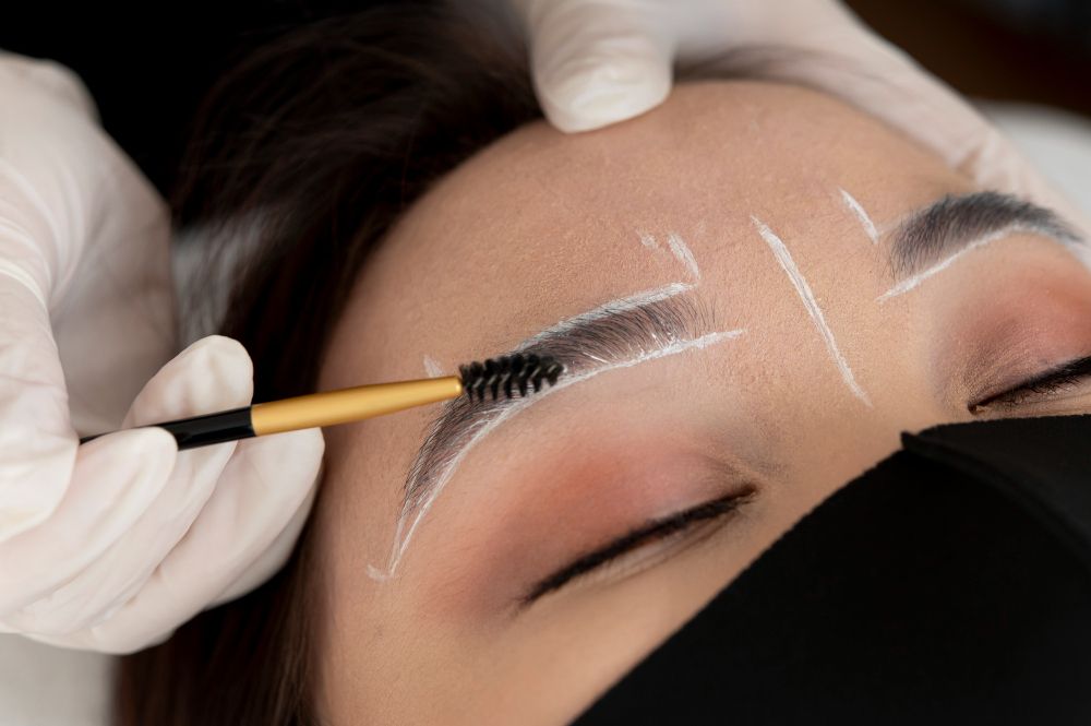 Apa Itu Brow Lamination? Perawatan Alis agar Lebih Rapi dan Mudah Diatur