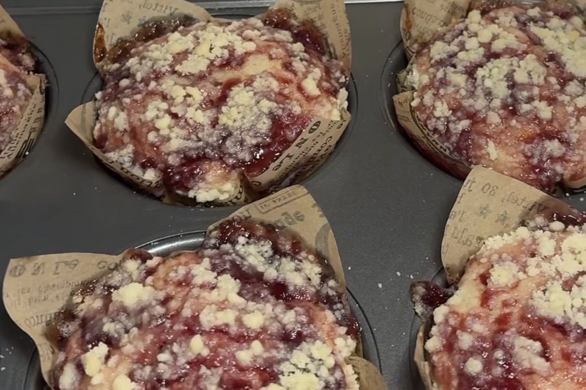 Lembut, Wangi, dan Segar! Begini Resep Lemon Raspberry Muffins Ala Rumahan
