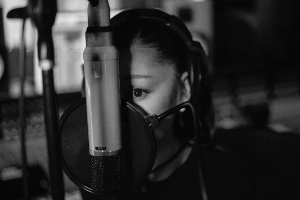 Ariana Grande Unggah Foto di Studio, Beri Sinyal Kuat Album ke-8