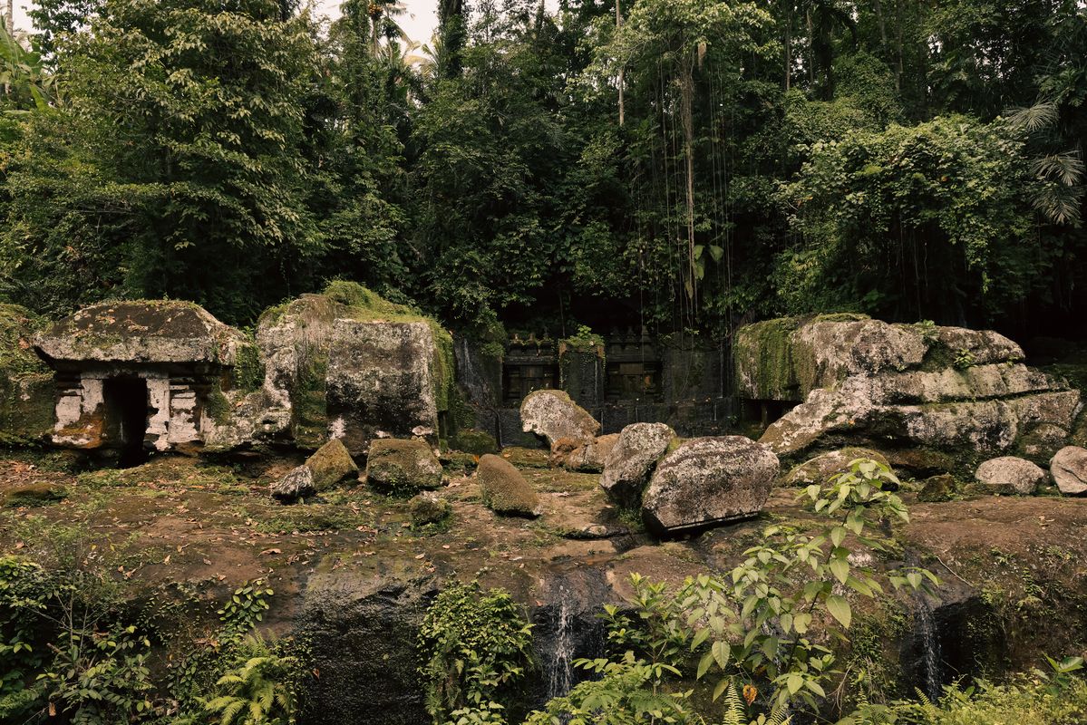 Melihat Eksotisnya Candi Tebing Tegallinggah, Dipahat Langsung di Dinding Tebing Sungai