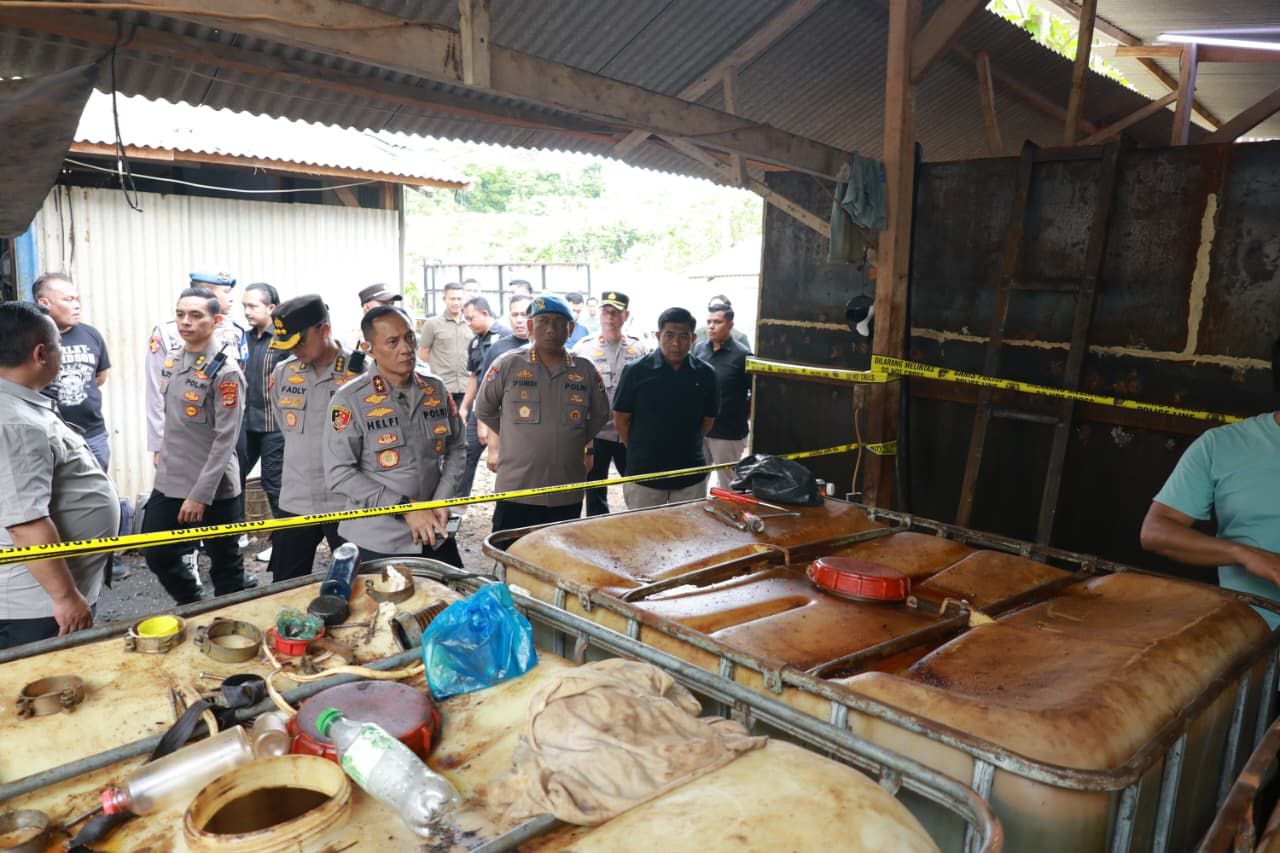 Polda Lampung Bongkar Penimbunan BBM Ilegal yang Rugikan Negara hingga Rp160,7 M