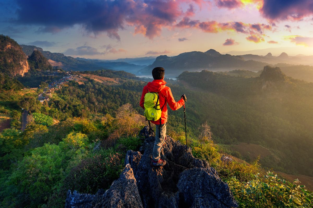 Destinasi Gunug Buat Trekking dan Hiking di Kota Tomohon