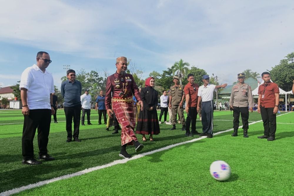 Gubernur Sulsel Resmikan Lapangan Gaspa Palopo, Dorong Warga Aktif Olahraga