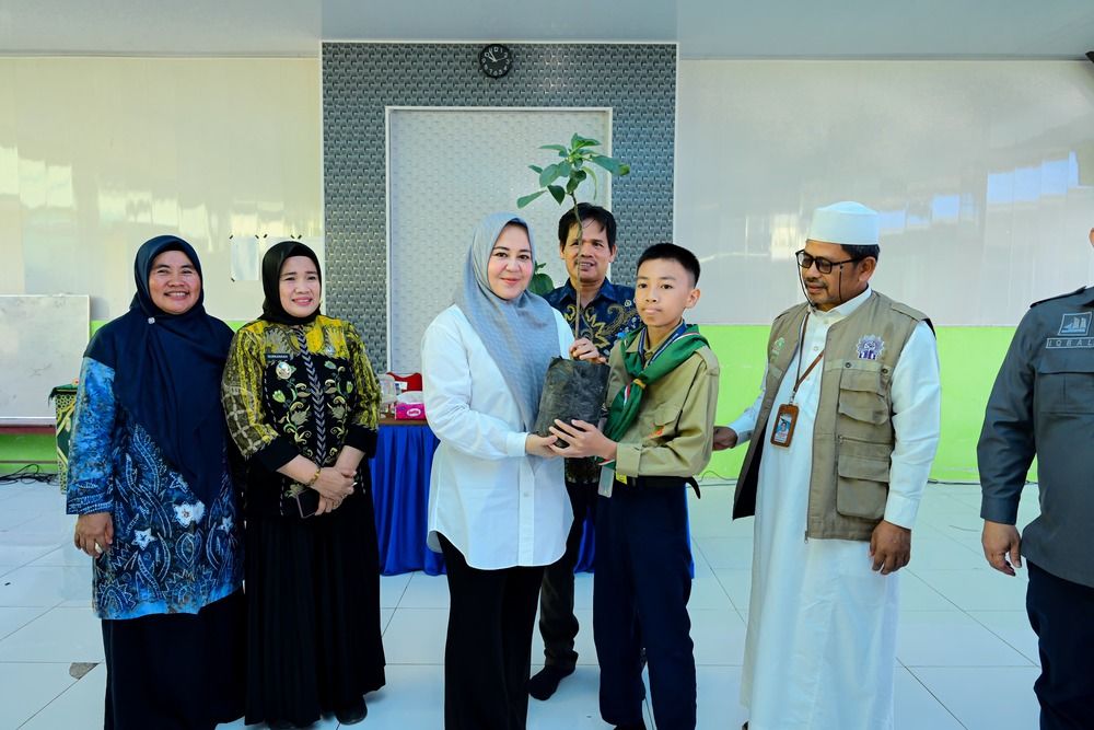 Wagub Sulsel Tinjau Sekolah Ramah Lingkungan di Sidrap, Dorong Generasi Sehat dan Peduli Sampah