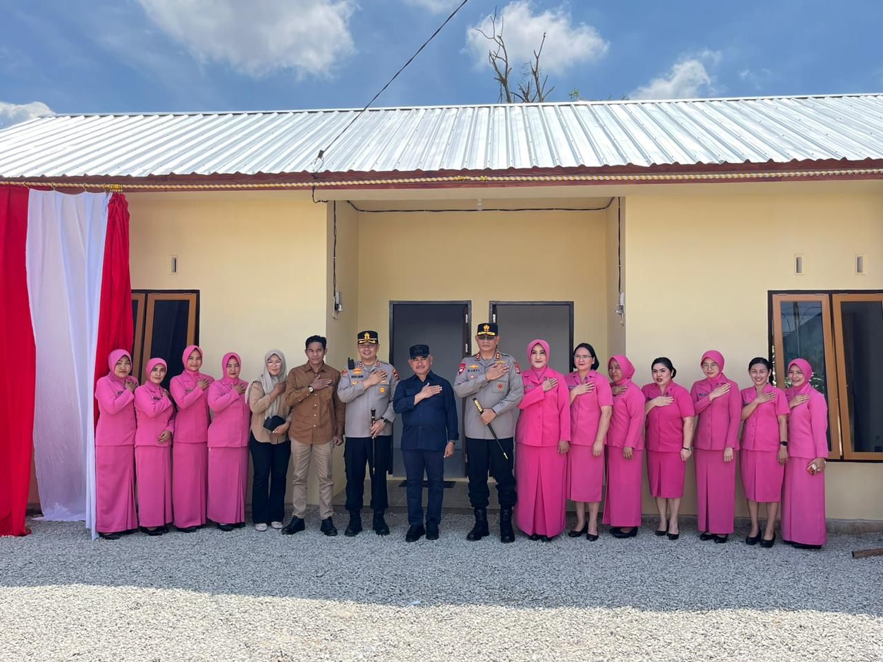 Kapolda Kaltara Serahkan Bedah Rumah Presisi, Wujud Kepedulian untuk Korban Kebakaran di Tarakan