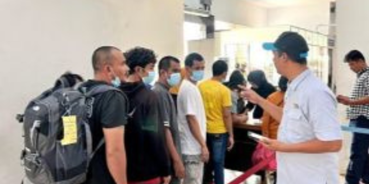 32 PMI Dideportasi dari Malaysia Tiba di Dumai Pasca Idulfitri, Jalani Pemeriksaan Ketat