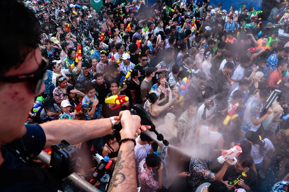 Apa Itu Festival Songkran? Tradisi Perang Air Thailand yang Mendunia