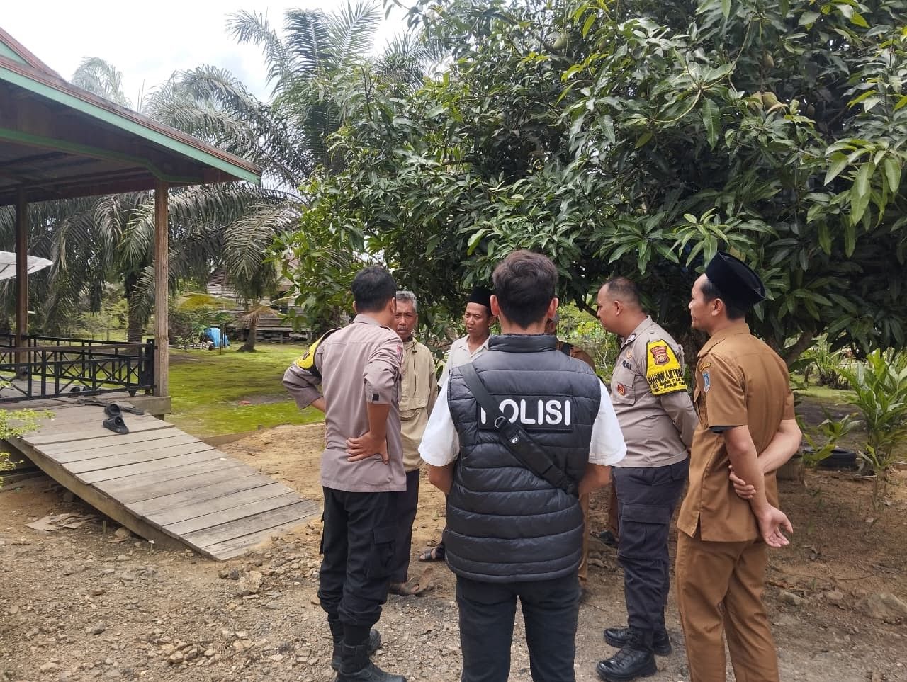 Polsek Tungkal Ilir Bergerak Cepat, Amankan Pemuda yang Mengamuk dengan Senjata Tajam.