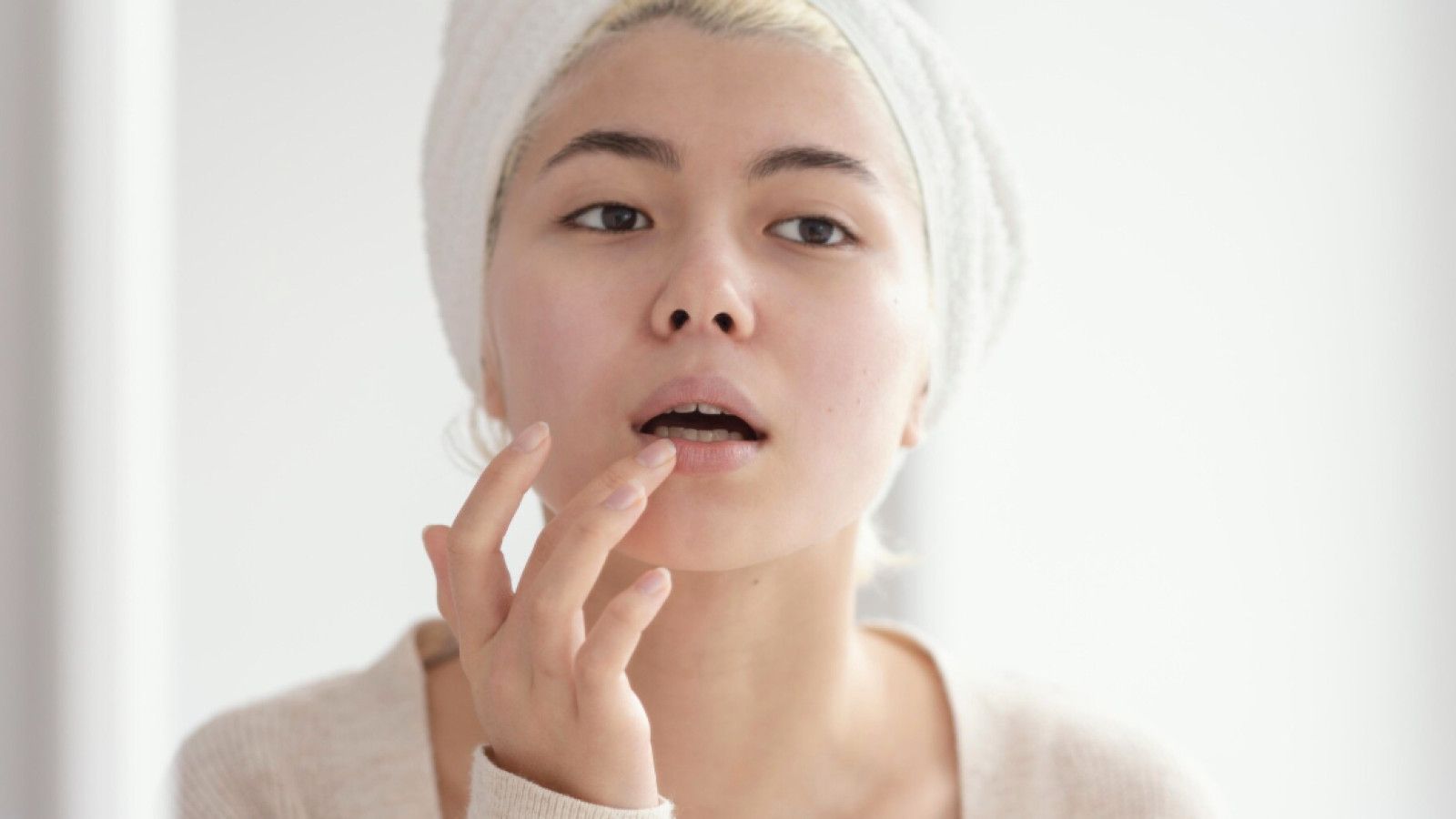Tips Alami untuk Mengatasi Bibir Kering dengan Mudah