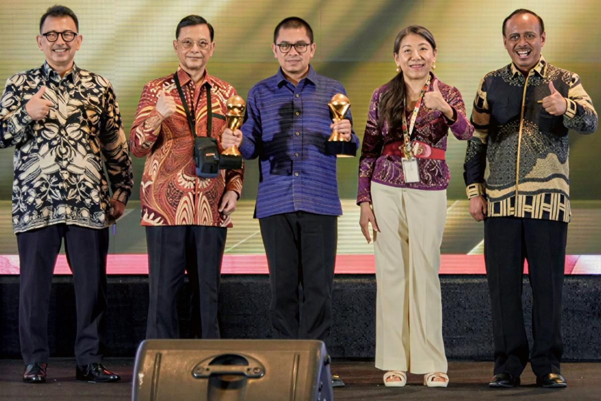 Bangga! PT Transjakarta Raih Dua Penghargaan Tertinggi di TOP BUMD Awards 2026