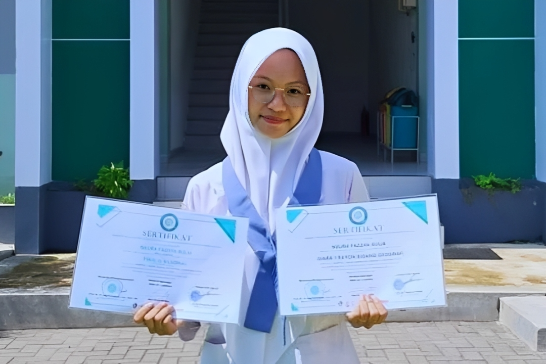 Usia 18 Tahun, Naura Tembus Unesa Lewat Jalur SNBP dan Jadi Mahasiswa Termuda