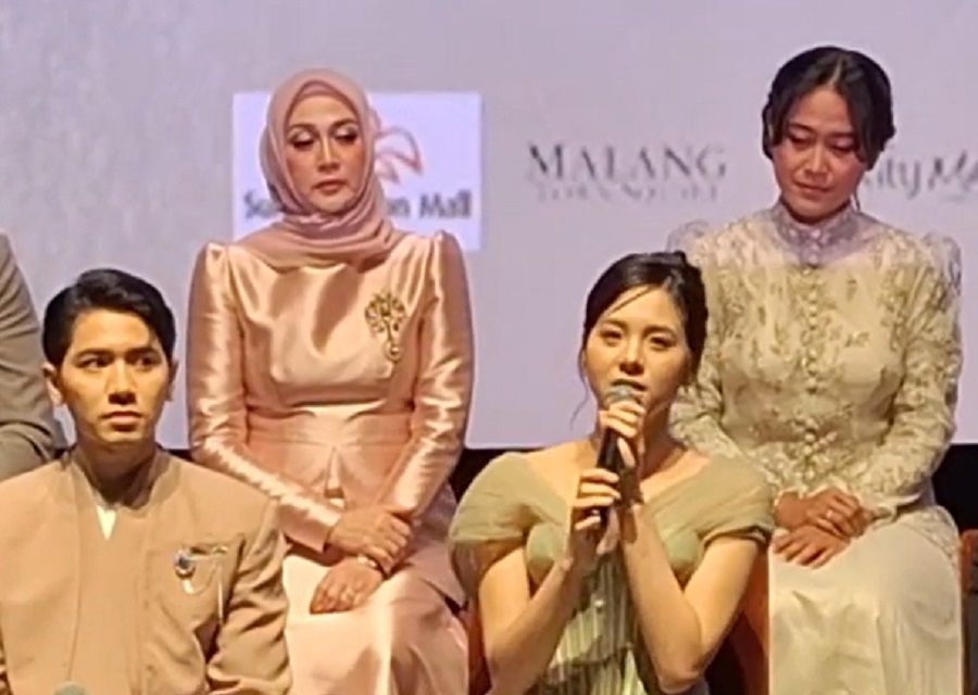 Zee Asadel Akui “Capek Hati” Punya Suami Dingin di Film Kupilih Jalur Langit