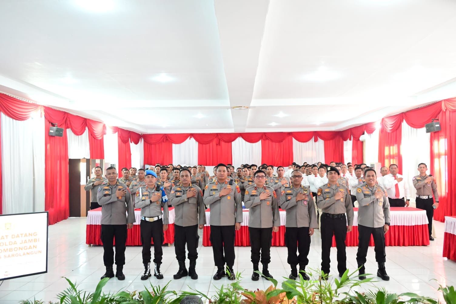 Kunjungan Kerja ke Polres Sarolangun, Wakapolda Jambi Ingatkan Pentingnya Respons Cepat Layanan Publik