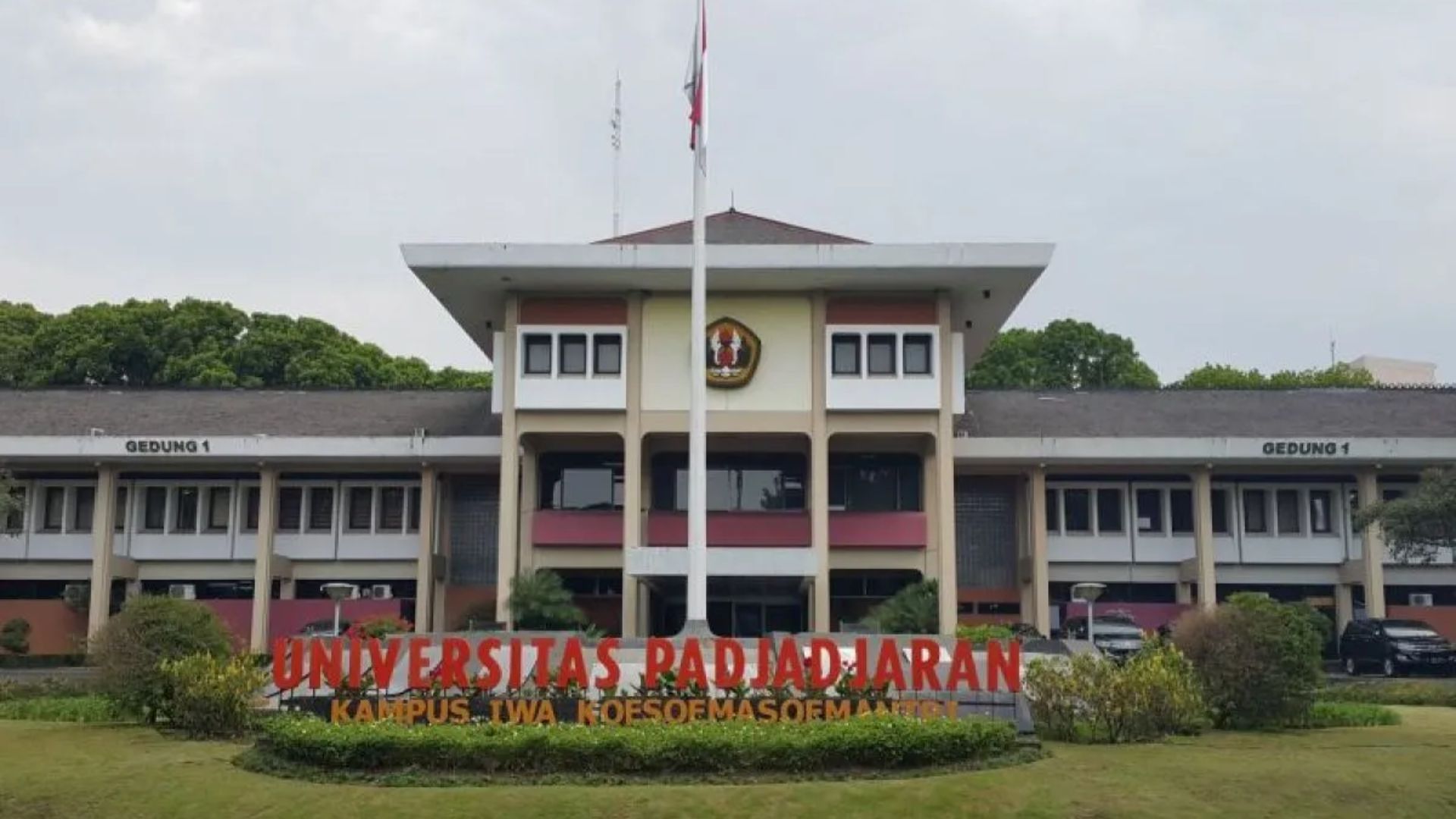 Unpad Nonaktifkan Sementara Dosen Terkait Dugaan Kekerasan Seksual