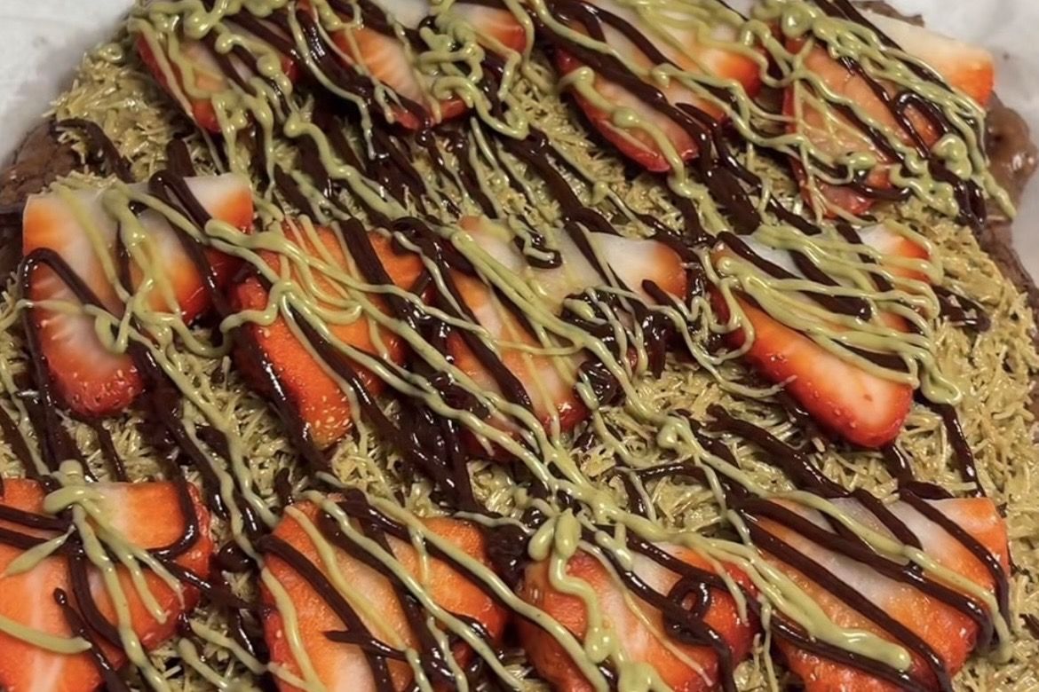 Viral! Resep Strawberry Dubai Brownies, Dessert Mewah dengan Tekstur Fudgy