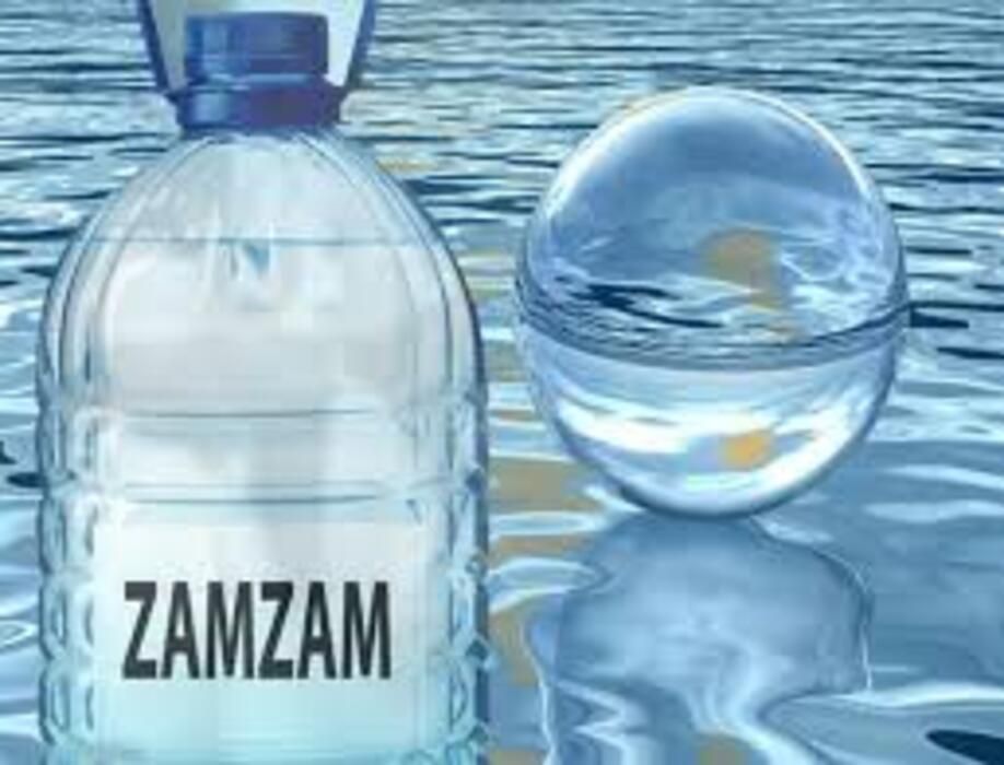 Bacaan Doa Minum Air Zam-Zam Lengkap dengan Arab, Latin, dan Artinya