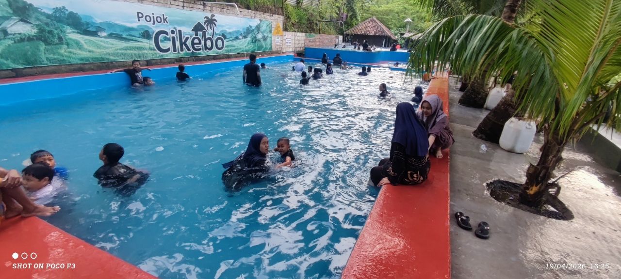 Kolam Renang Cikebo Jadi Favorit Keluarga di Kota Serang, Tarif Ramah di Kantong