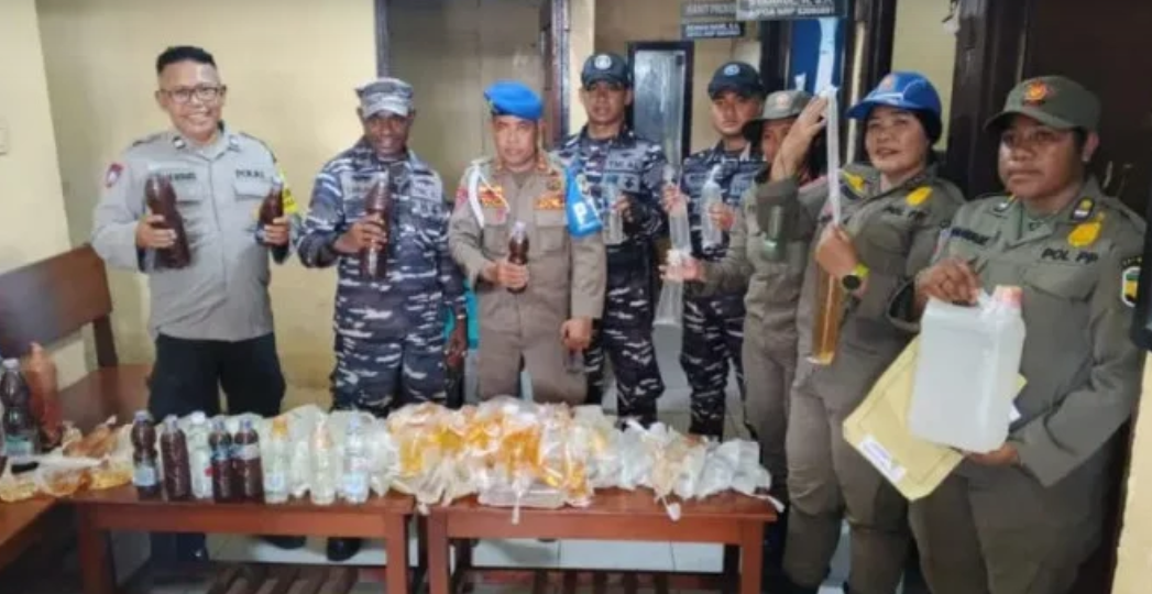 Penyelundupan Sopi Di Pelabuhan Poumako Digagalkan, Puluhan Liter Disita Aparat Gabungan