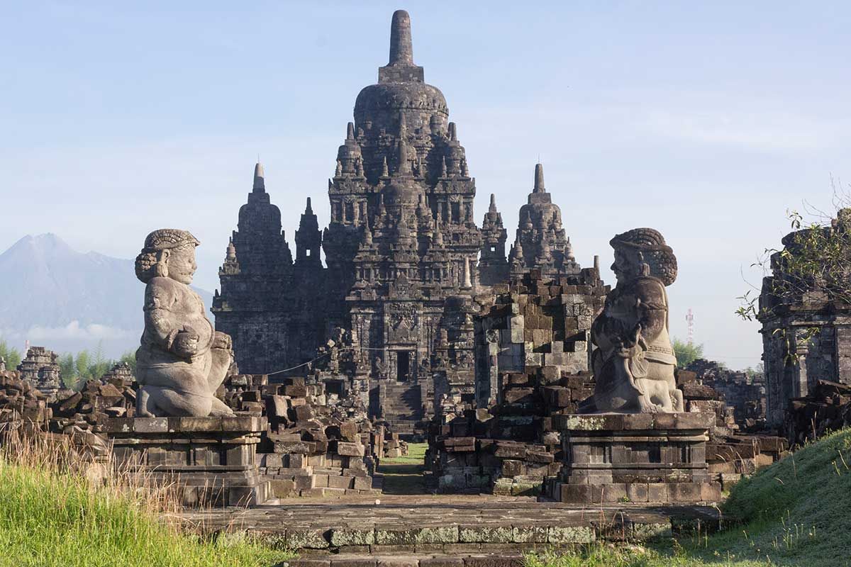 Daftar Peninggalan Kerajaan Mataram Kuno: Candi dan Prasasti