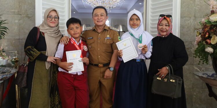 Dari Kuningan ke Dunia, Dua Pelajar Sabet Medali Olimpiade Matematika 2026