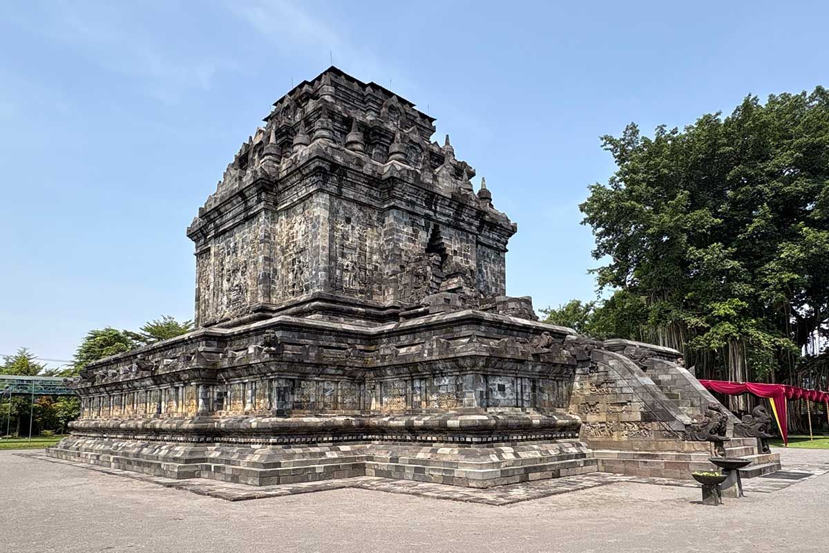 Daftar Peninggalan Kerajaan Mataram Kuno: Candi dan Prasasti