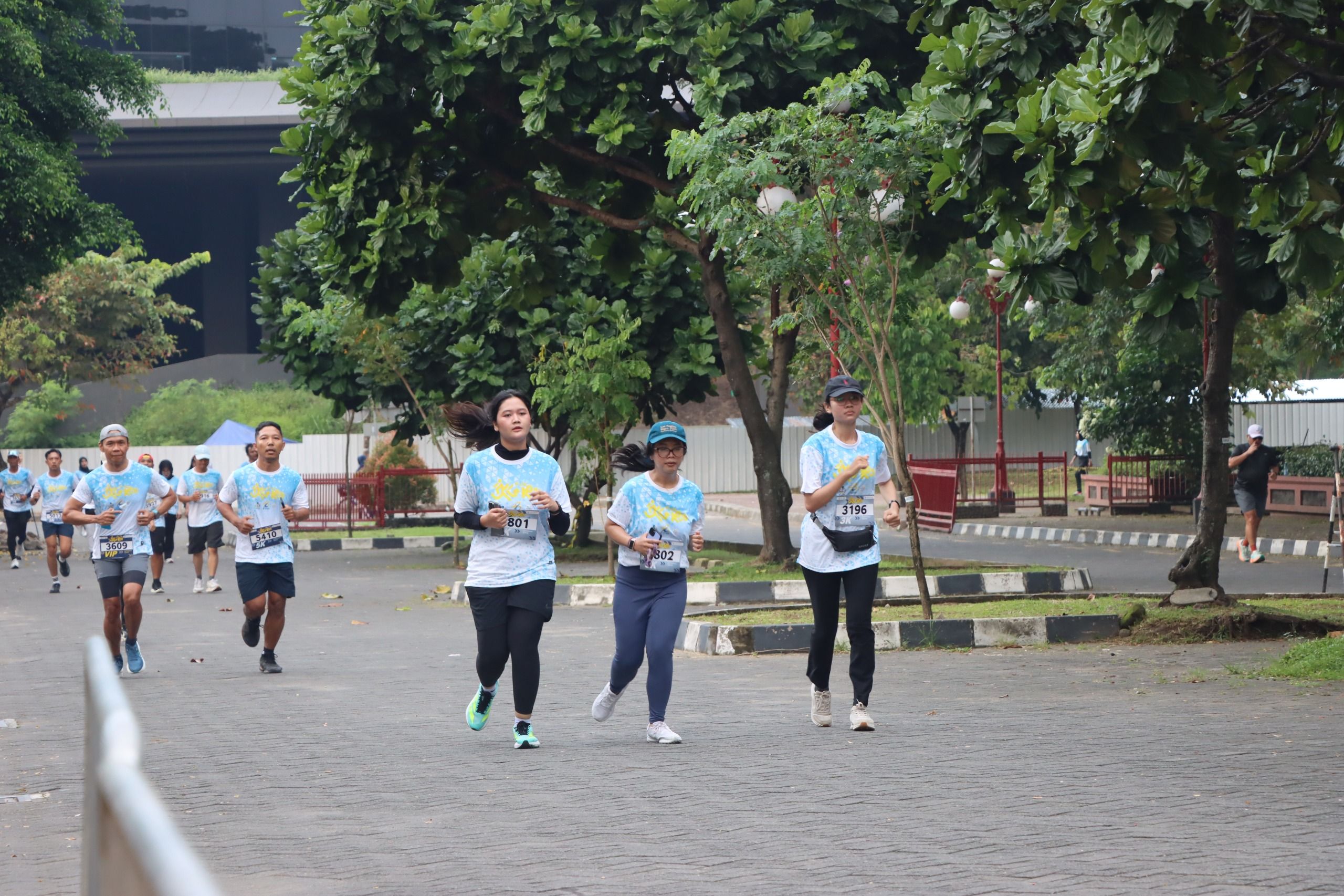 Keseruan Ribuan Pelari Warnai Fun Run Smile to Smile FKG UGM Dies Natalis ke-78