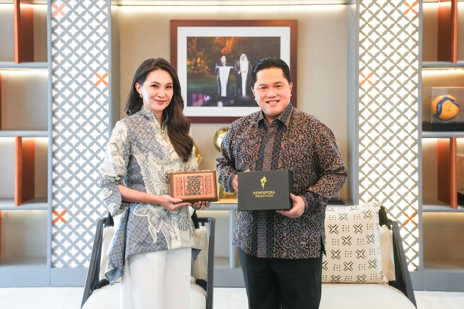Silaturahmi ke Menpora, Gubernur Sherly Dorong Kemajuan Olahraga Malut