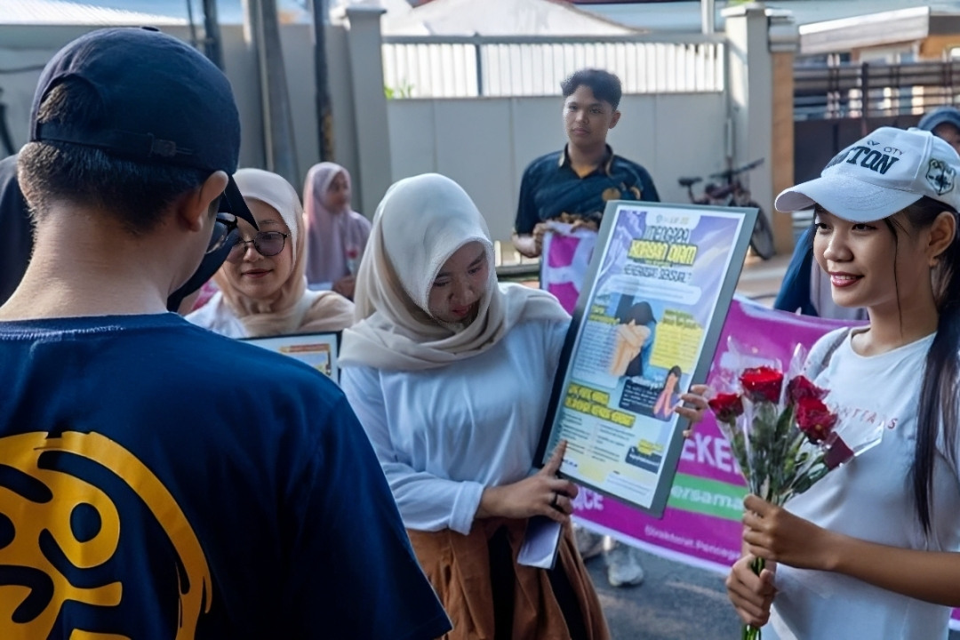 Rayakan Hari Kartini, Unesa Turun ke Jalan Kampanyekan Lawan Kekerasan dan Peduli Mental