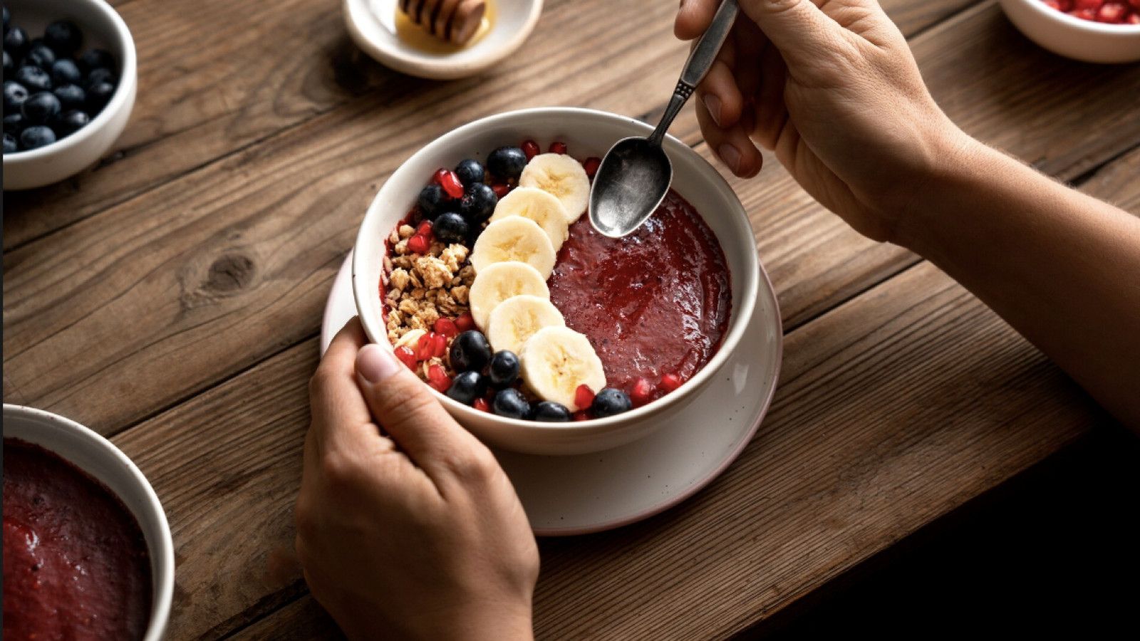 Kreativitas dalam Sarapan Sehat: Smoothie Bowl Sebagai Pilihan Nutrisi Optimal