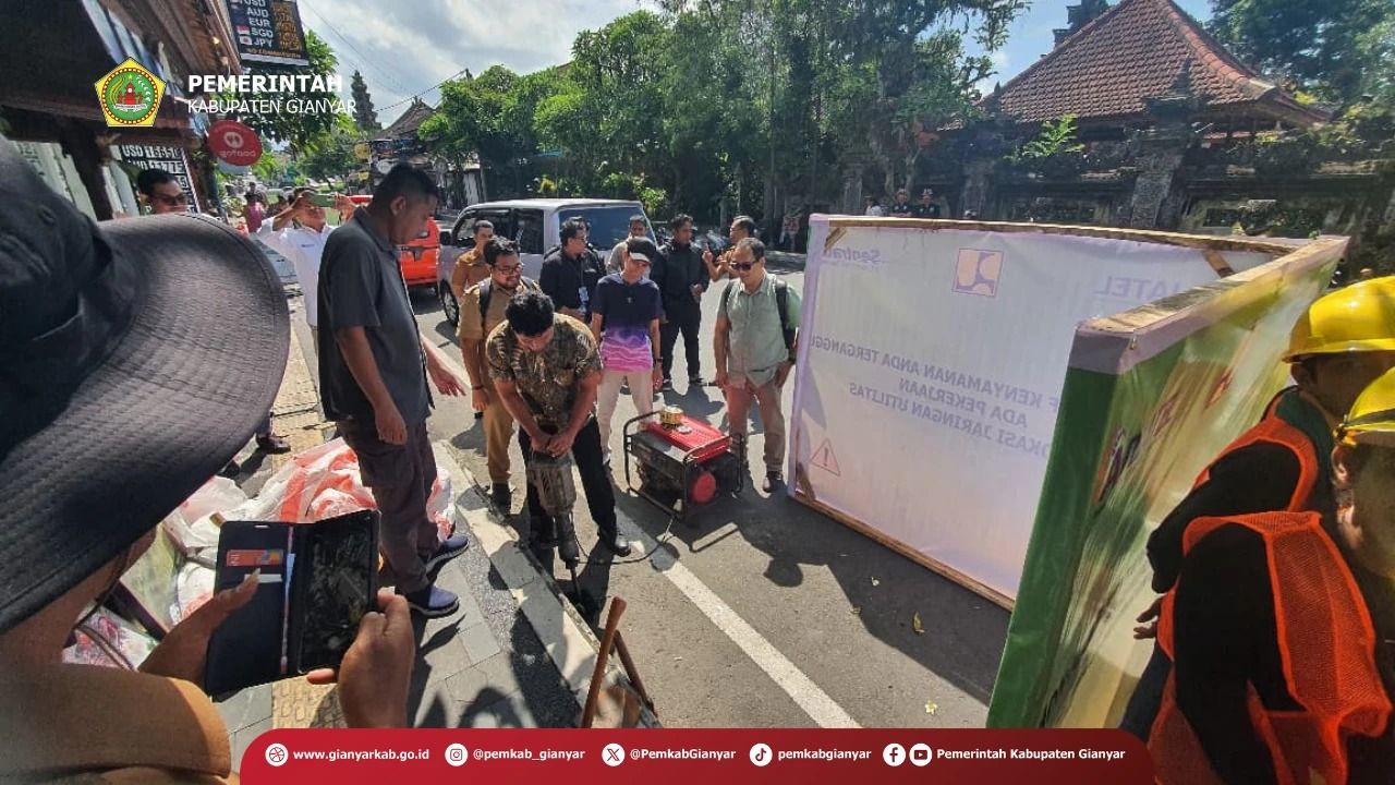 Ubud Berbenah, Kabel Semrawut Ditata Bawah Tanah demi Estetika dan Keselamatan