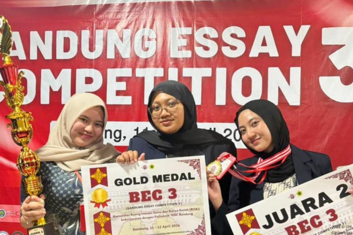 Salut! Mahasiswa FK UM Juarai 2 Lomba Nasional Sekaligus, Inovasinya Bikin Kagum