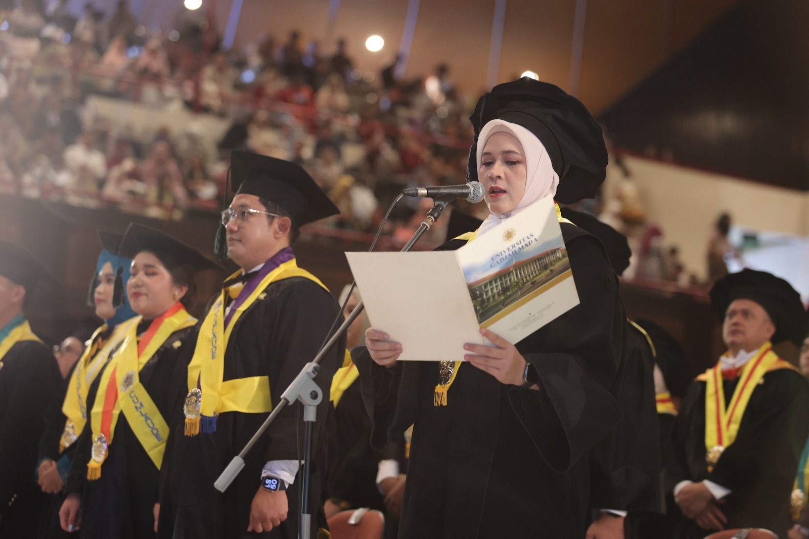Didominasi Perempuan, UGM Wisuda 1.638 Lulusan Pascasarjana