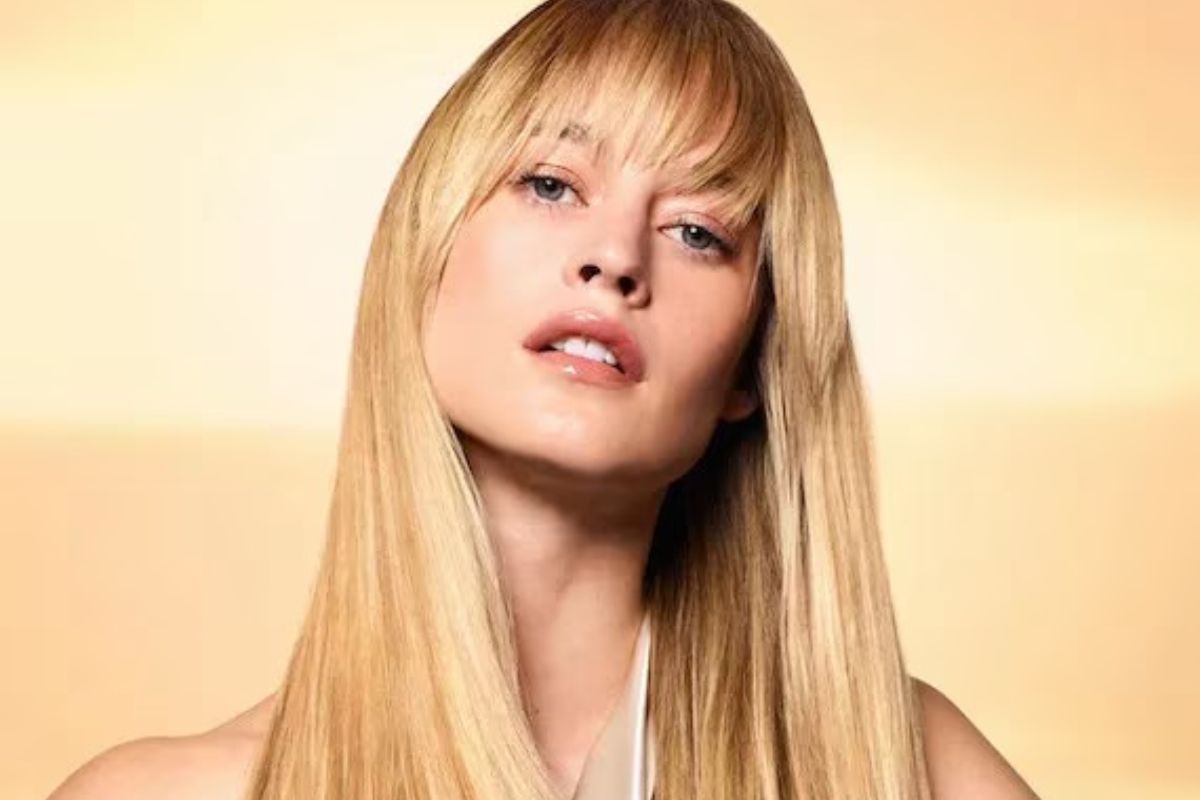 6 Cara Dapatkan Glass Hair dengan Mudah ala Salon!