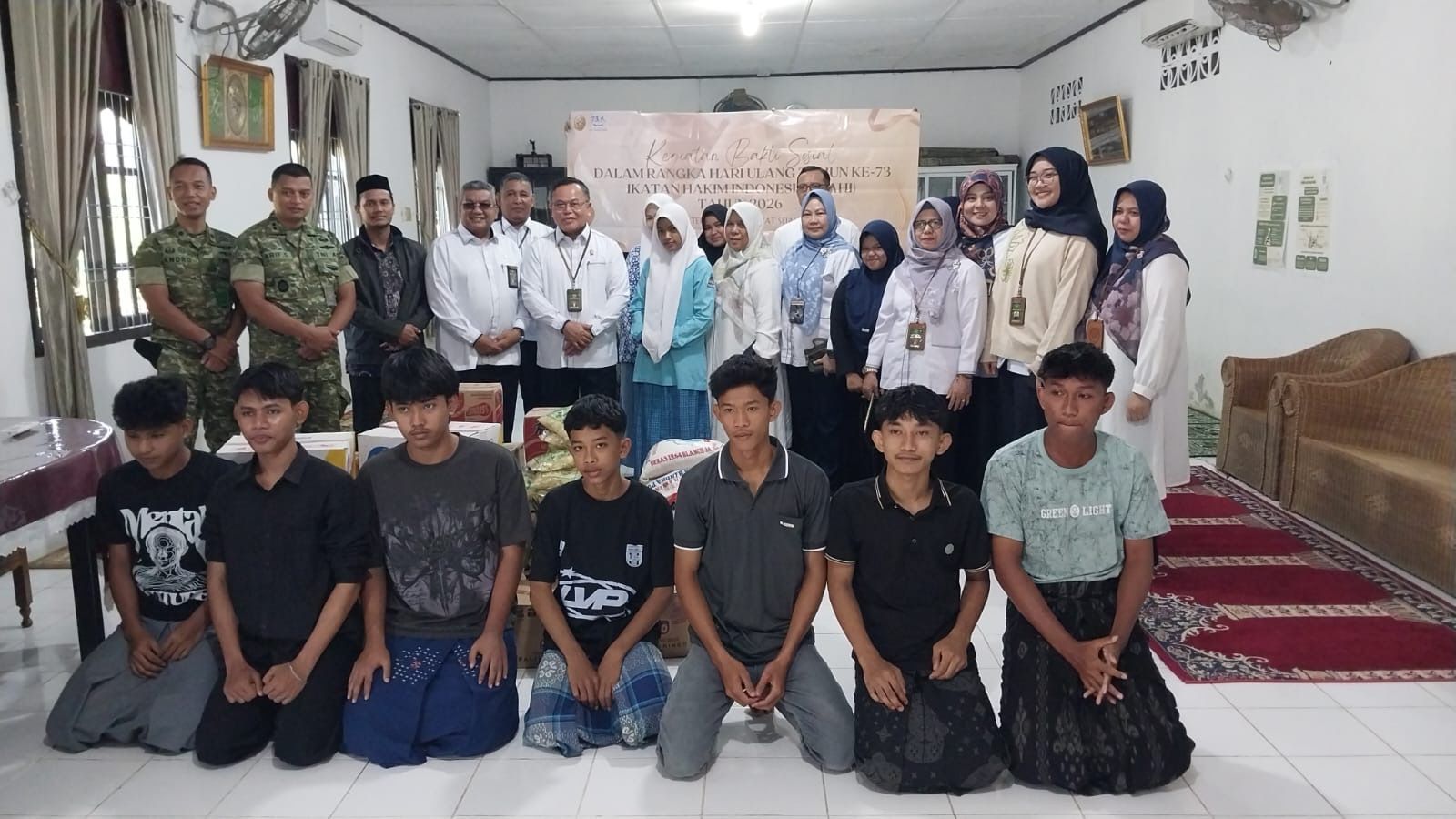 Momen HUT IKAHI, Hakim Aceh Santuni Anak Panti dan Santri