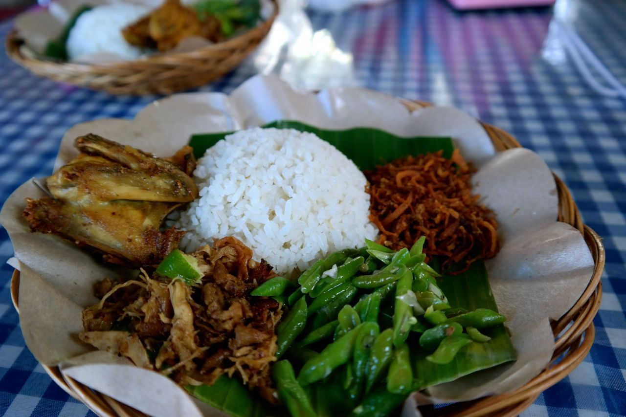 Nasi Balap Puyung, Kuliner Pedas Khas Lombok yang Bikin Ketagihan