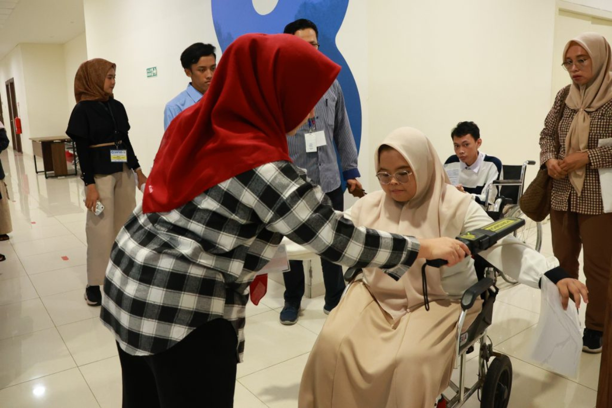 Wujudkan Pendidikan Setara, UNAIR Beri Pelayanan Inklusif bagi 22 Peserta Disabilitas UTBK