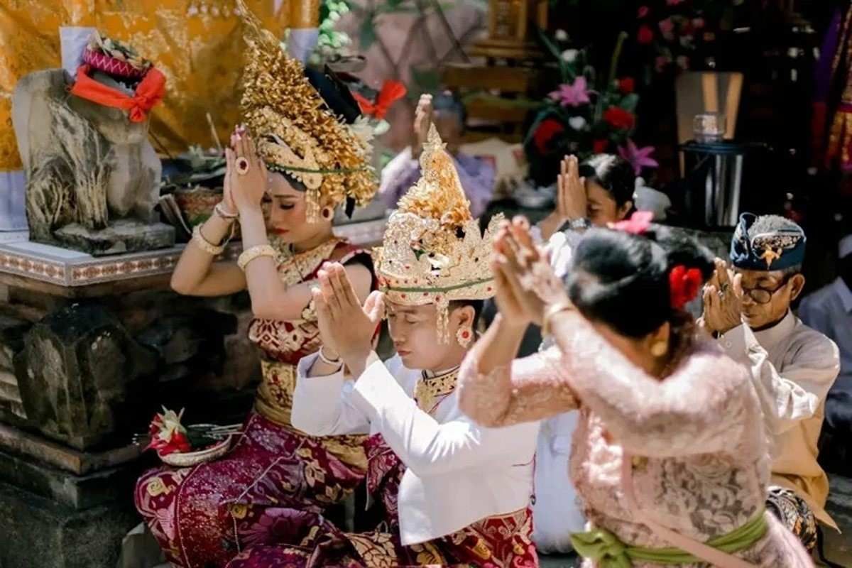 Ini Dia Rangkaian Pernikahan Adat Bali dari Makna, Lamaran hingga Resmi Berkeluarga