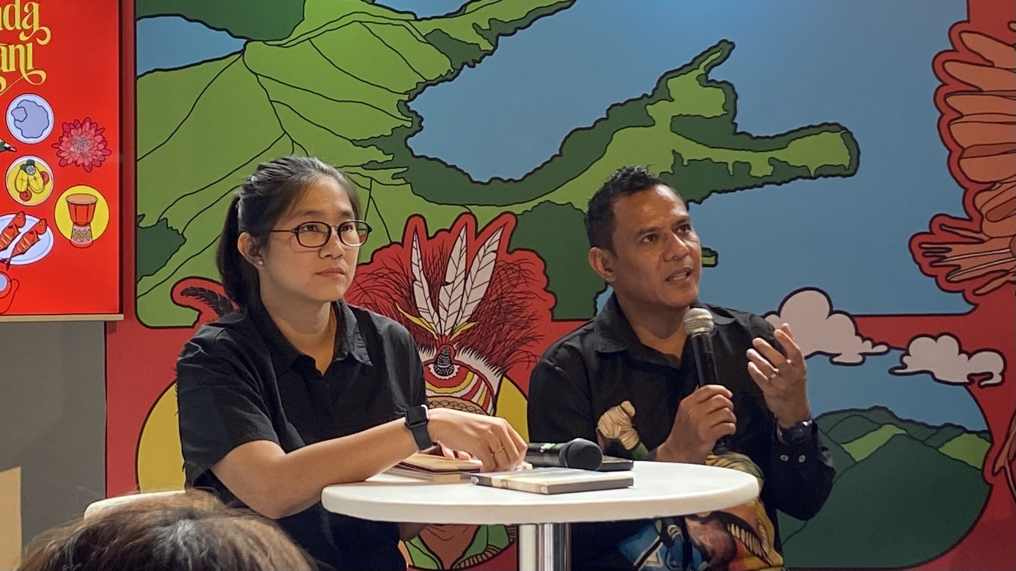 Buku Serenada Sentani Resmi Rilis Hari Ini, Padukan Fotografi Menawan dan Narasi Puitis