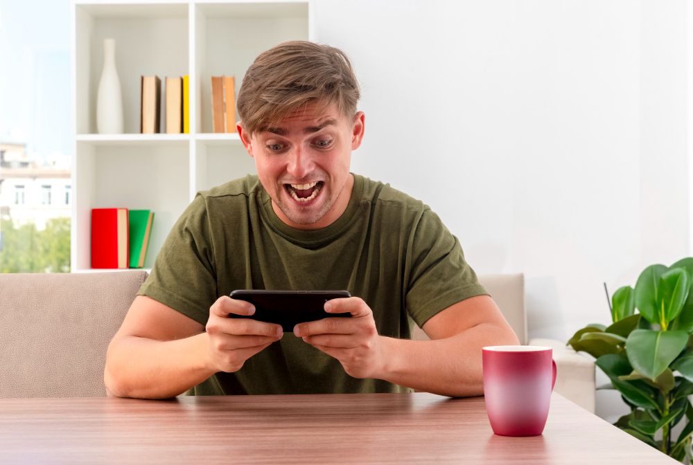 5 Tips Mengatasi HP Overheat saat Bermain Game, Dijamin Efektif