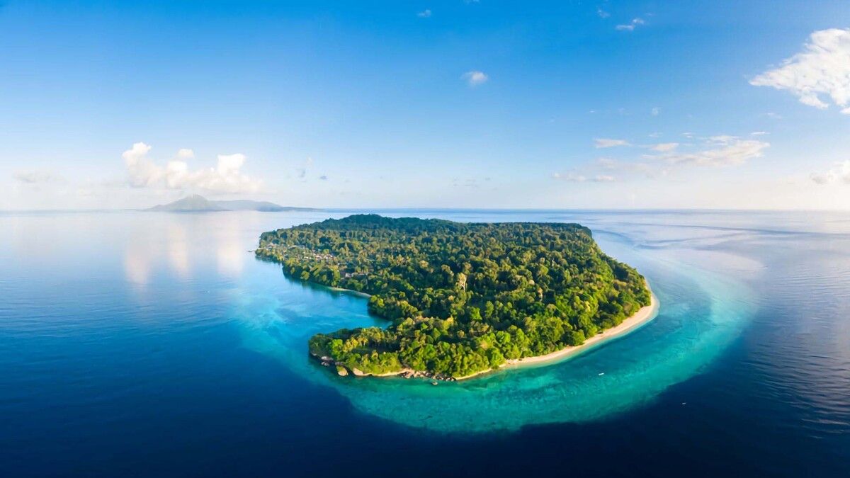 Pulau Ai di Kepulauan Banda, Perpaduan Wisata Bahari dan Jejak Sejarah Rempah Dunia yang Memikat