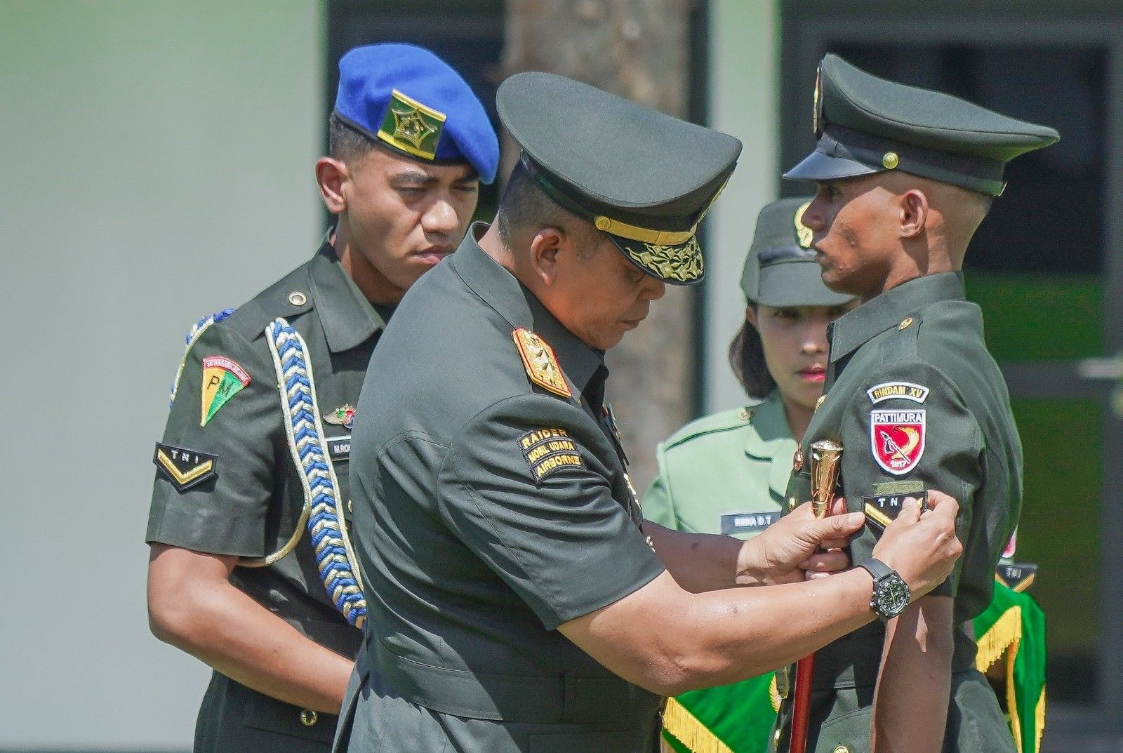 Kodam Pattimura Cetak 89 Bintara Infanteri : Serda Haikal Saanun dan Serda Yohanis Sandang Lulusan Terbaik