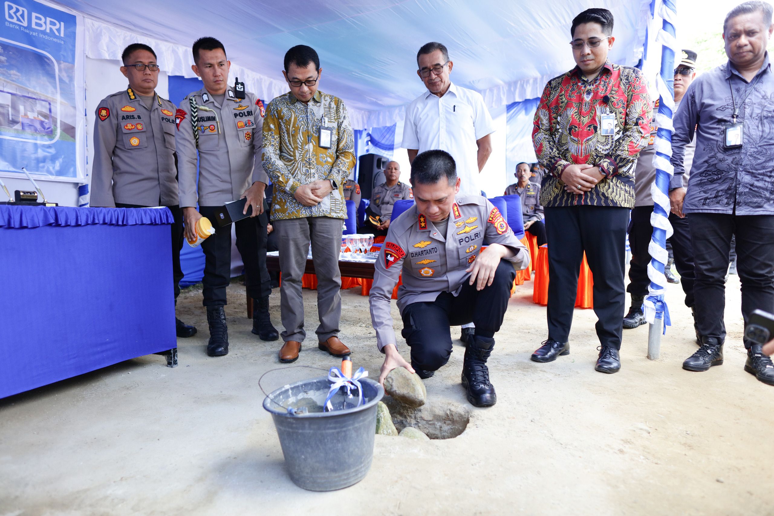 Kapolda Maluku Pimpin Peletakan Batu Pertama Pembangunan Pos Pam STAIN Air Besar