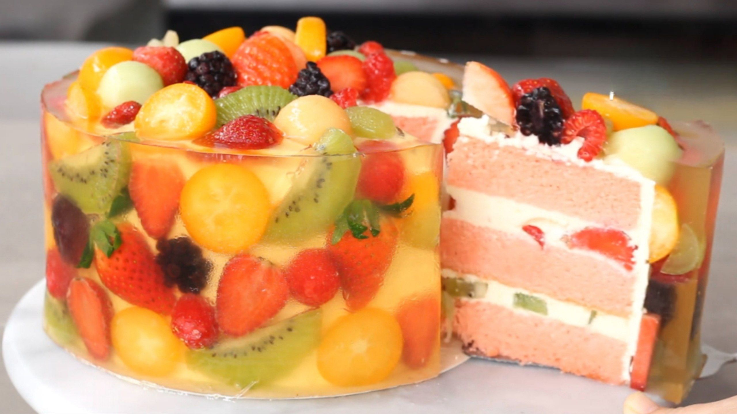 Resep Fruit Jelly Sponge Cake Lembut dan Segar, Bikin Nagih