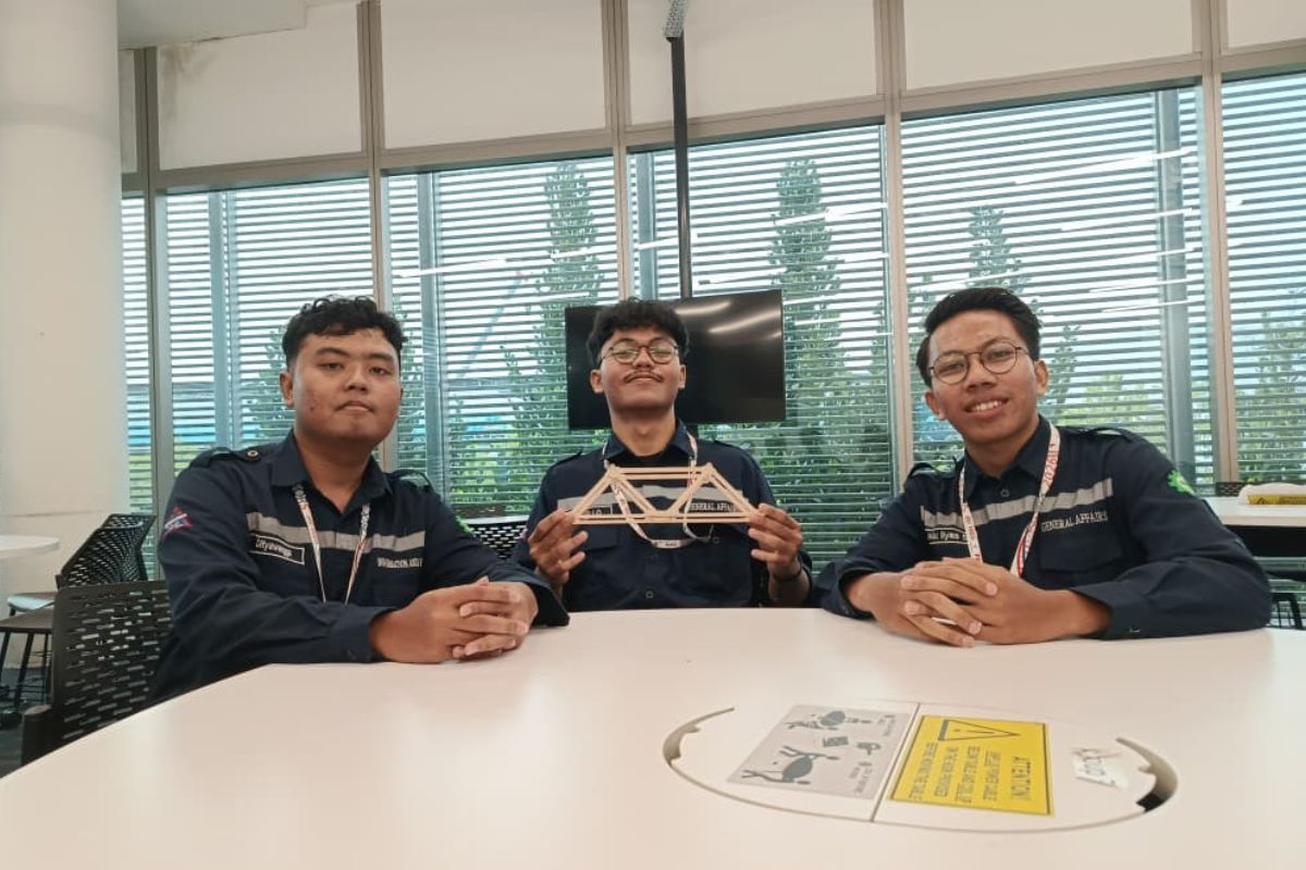Bangga! Mahasiswa UNEJ Juara 1 Kompetisi Internasional di NTU Singapura, Kalahkan Kampus Top Dunia